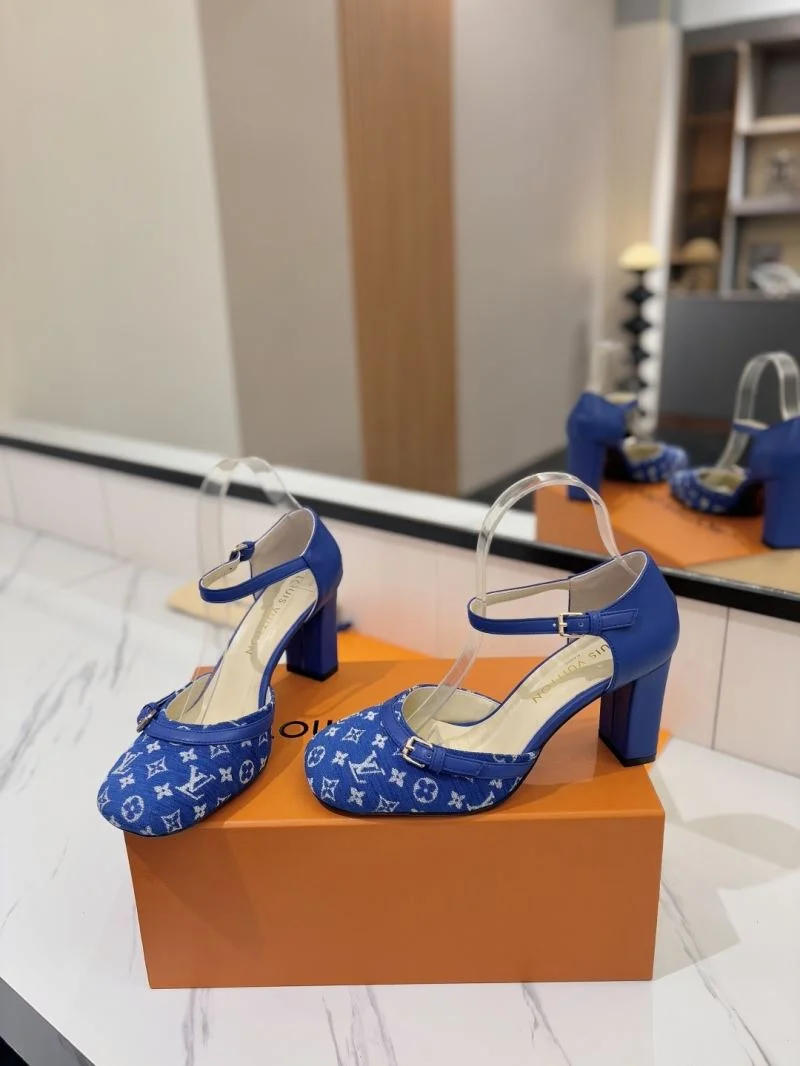 Tailored Louis Vuitton Sandals 32247