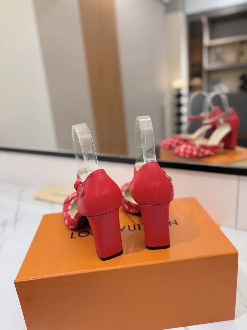 FreshLook Louis Vuitton Sandals 32245