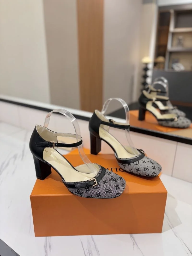 NewStyle Louis Vuitton Sandals 32241