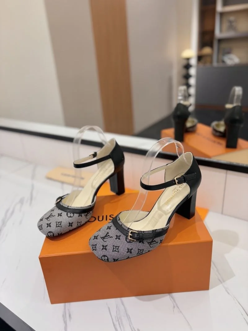 NewStyle Louis Vuitton Sandals 32241