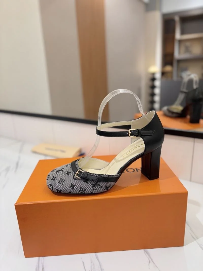 NewStyle Louis Vuitton Sandals 32241