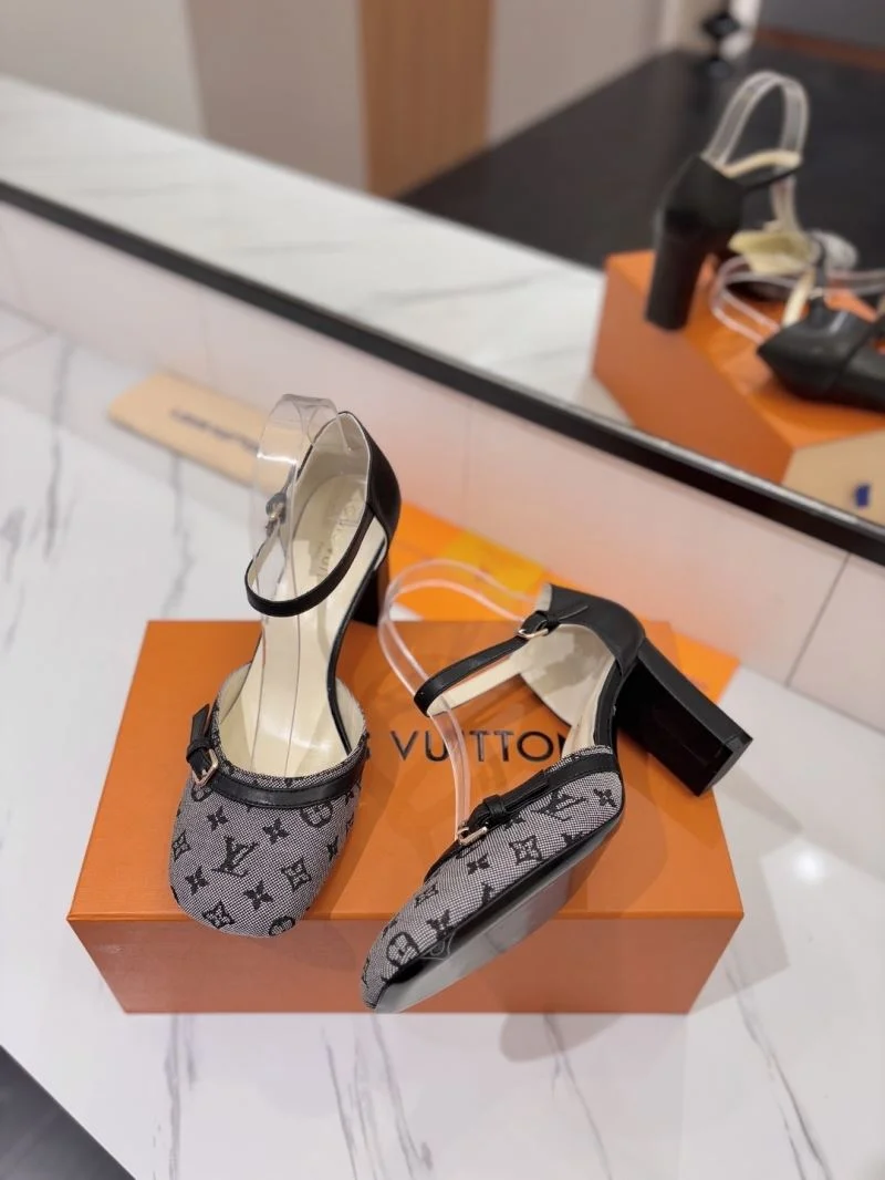 NewStyle Louis Vuitton Sandals 32241