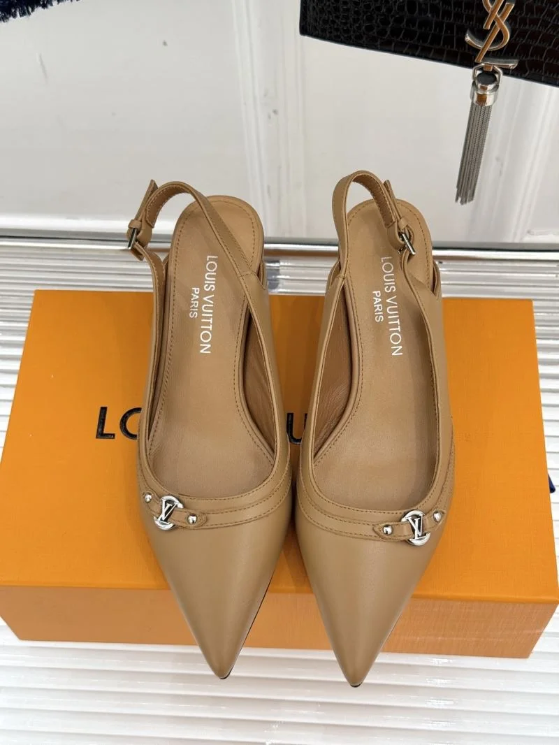 WellDesigned Louis Vuitton Sandals 32231