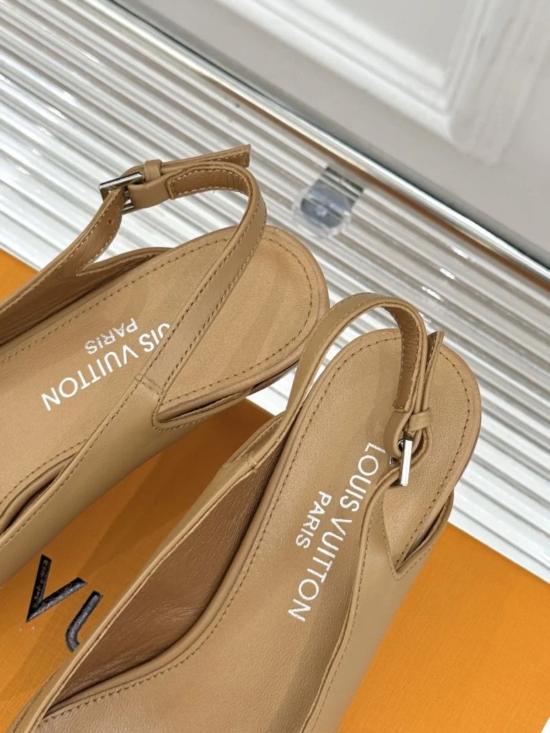 WellDesigned Louis Vuitton Sandals 32231
