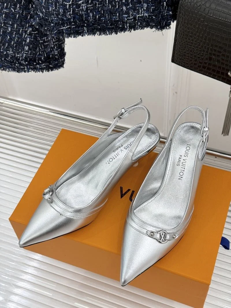Chic Louis Vuitton Sandals 32239