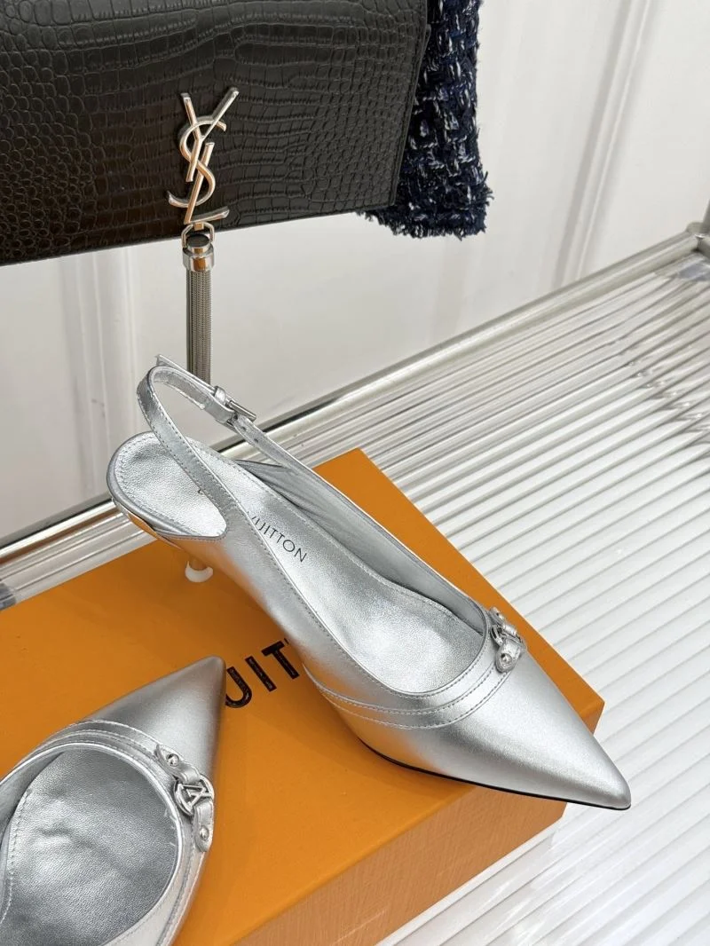 Chic Louis Vuitton Sandals 32239