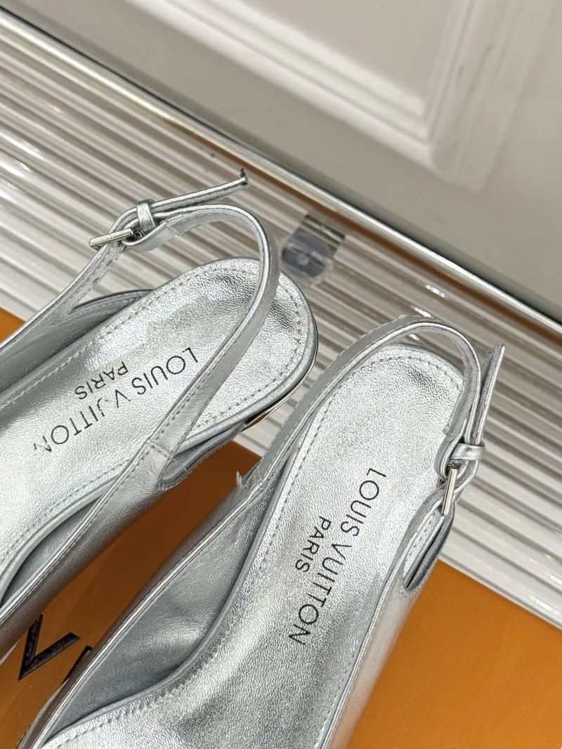 Chic Louis Vuitton Sandals 32239