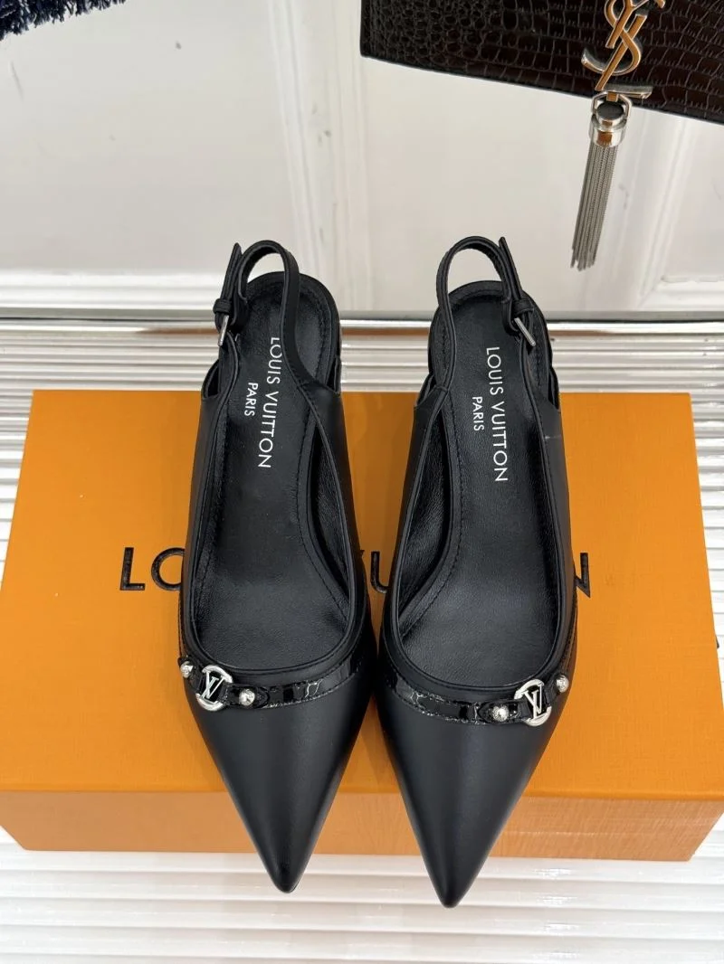 Refined Louis Vuitton Sandals 32233