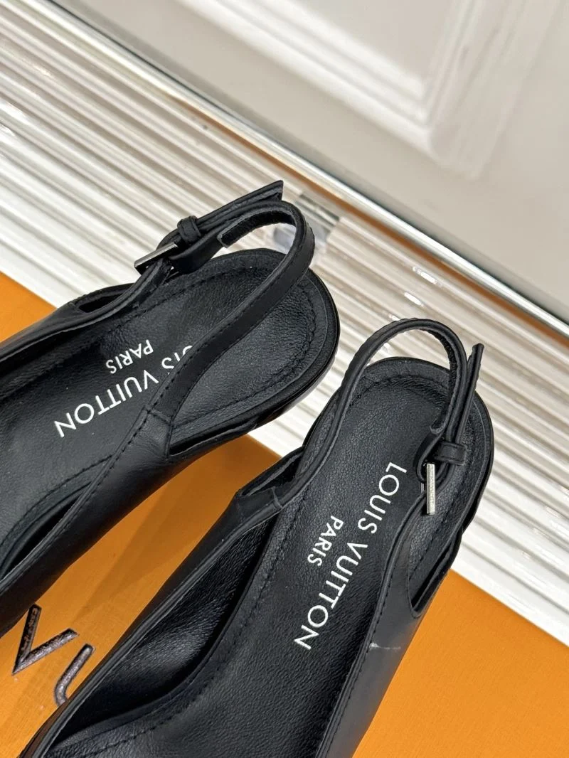 Refined Louis Vuitton Sandals 32233