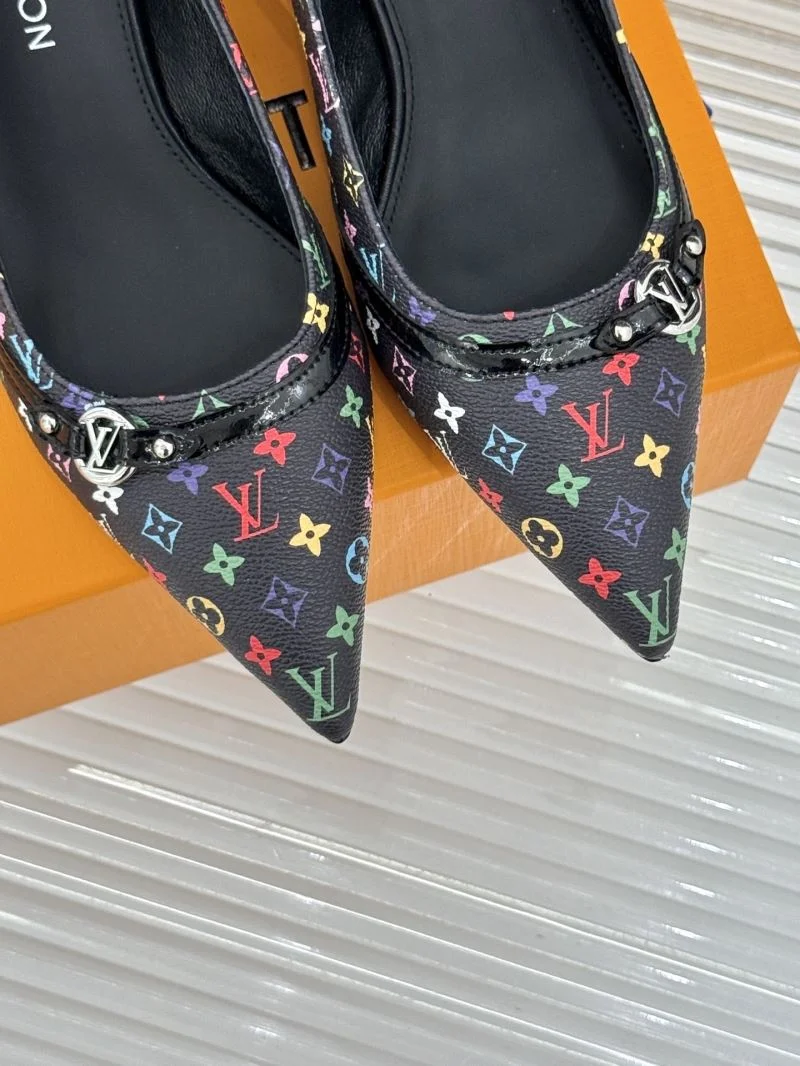 Trendsetting Louis Vuitton Sandals 32229