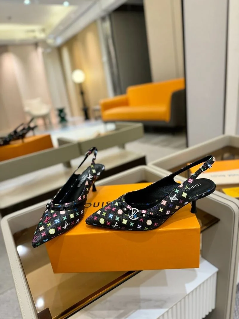Trendy Louis Vuitton Sandals 32237