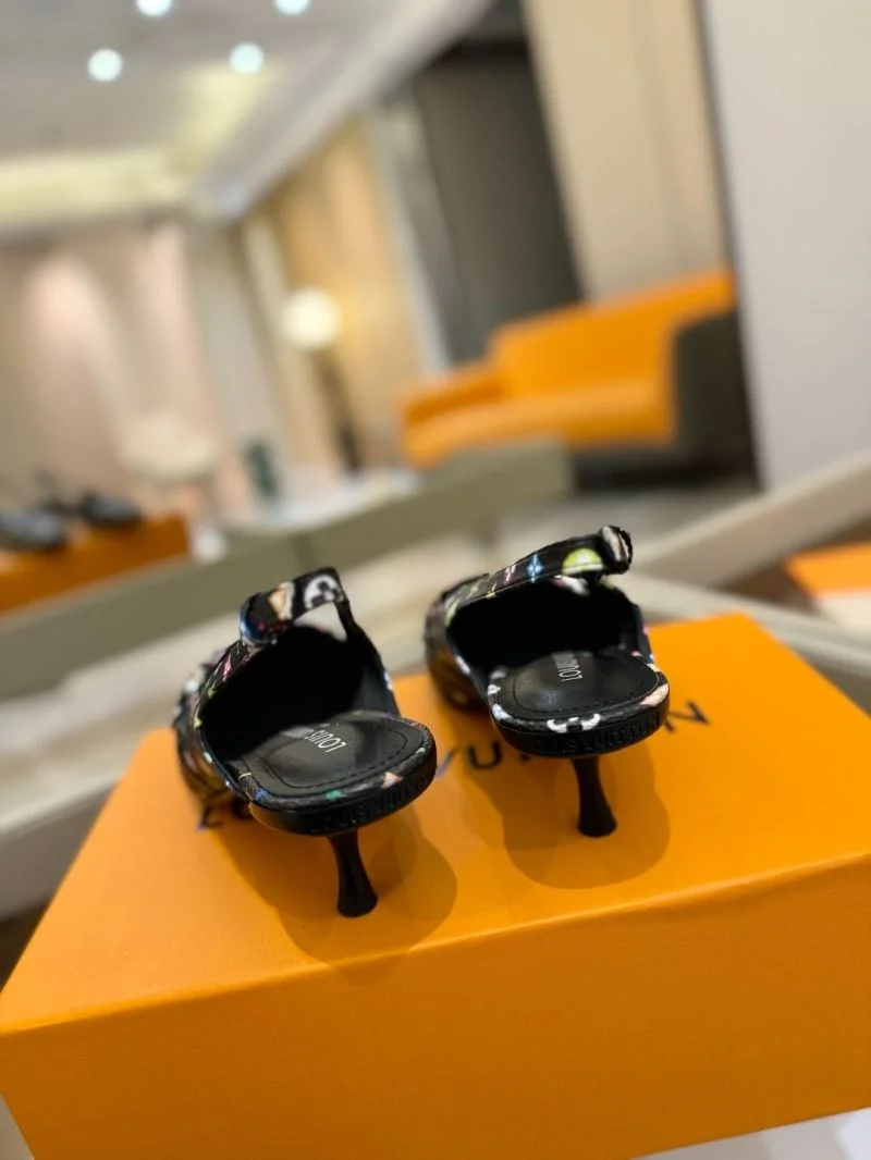 Trendy Louis Vuitton Sandals 32237
