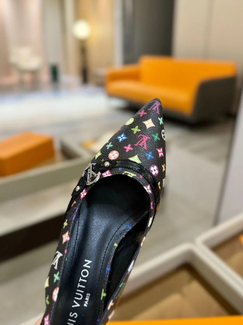 Trendy Louis Vuitton Sandals 32237