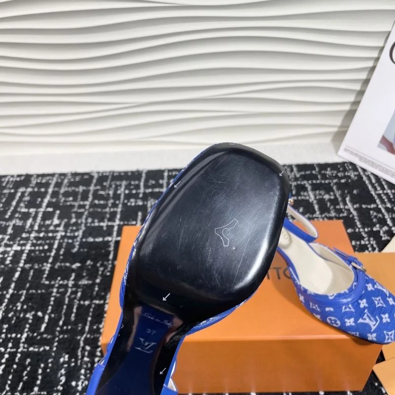 Unisex Louis Vuitton Sandals 31901