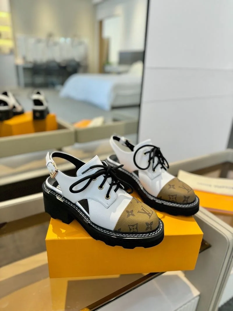 RelaxedFit Louis Vuitton Sandals 31906