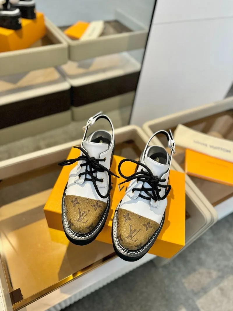 RelaxedFit Louis Vuitton Sandals 31906