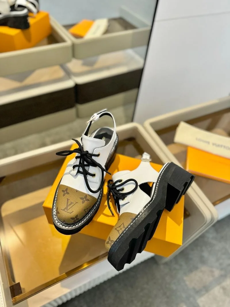 RelaxedFit Louis Vuitton Sandals 31906