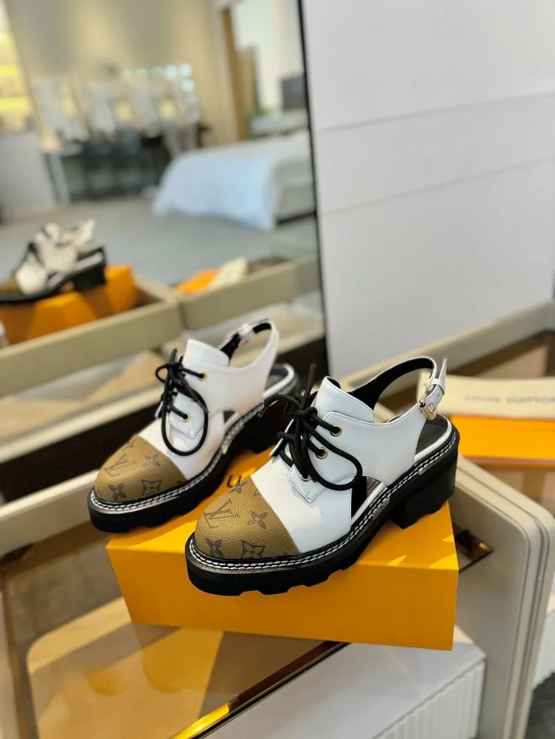 RelaxedFit Louis Vuitton Sandals 31906