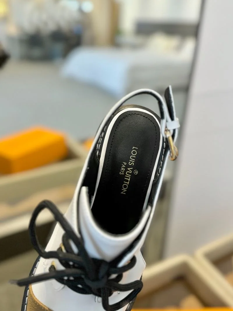 RelaxedFit Louis Vuitton Sandals 31906