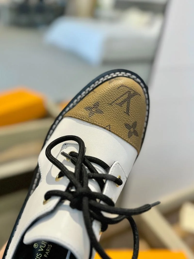 RelaxedFit Louis Vuitton Sandals 31906