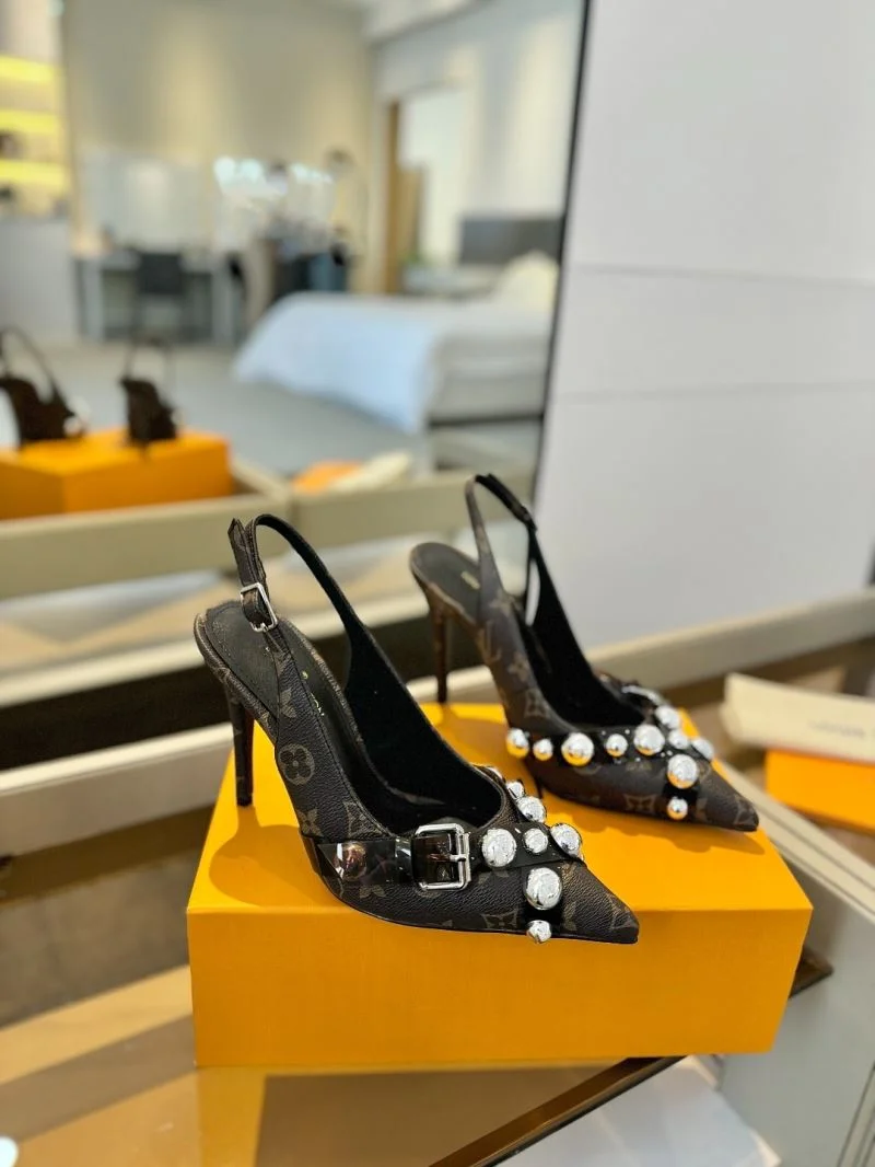 Versatile Louis Vuitton Sandals 31920