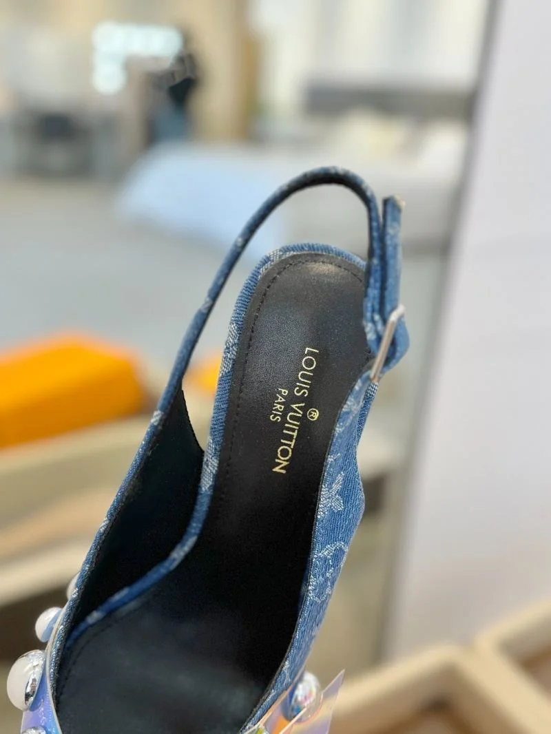 Refined Louis Vuitton Sandals 31896