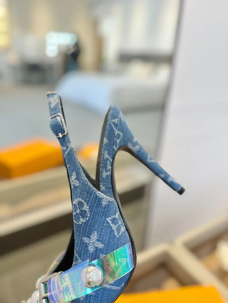 Refined Louis Vuitton Sandals 31896