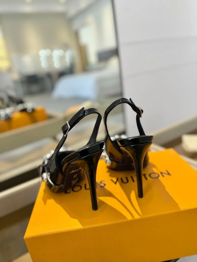 Timeless Louis Vuitton Sandals 31910