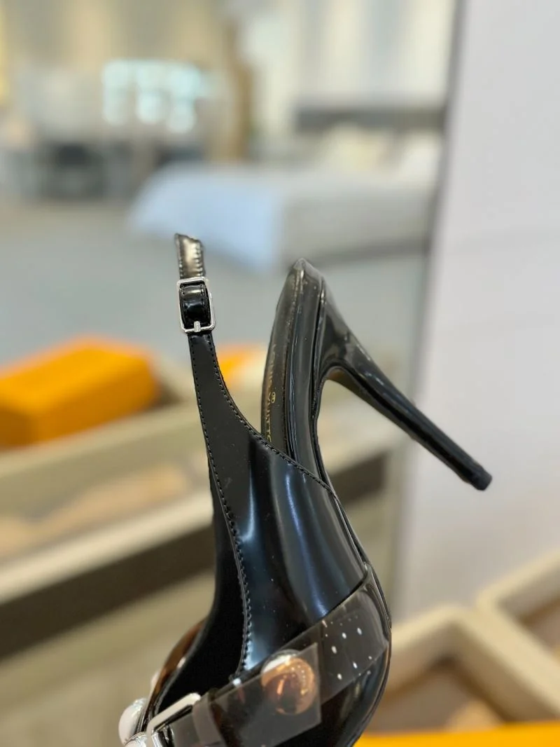 Timeless Louis Vuitton Sandals 31910
