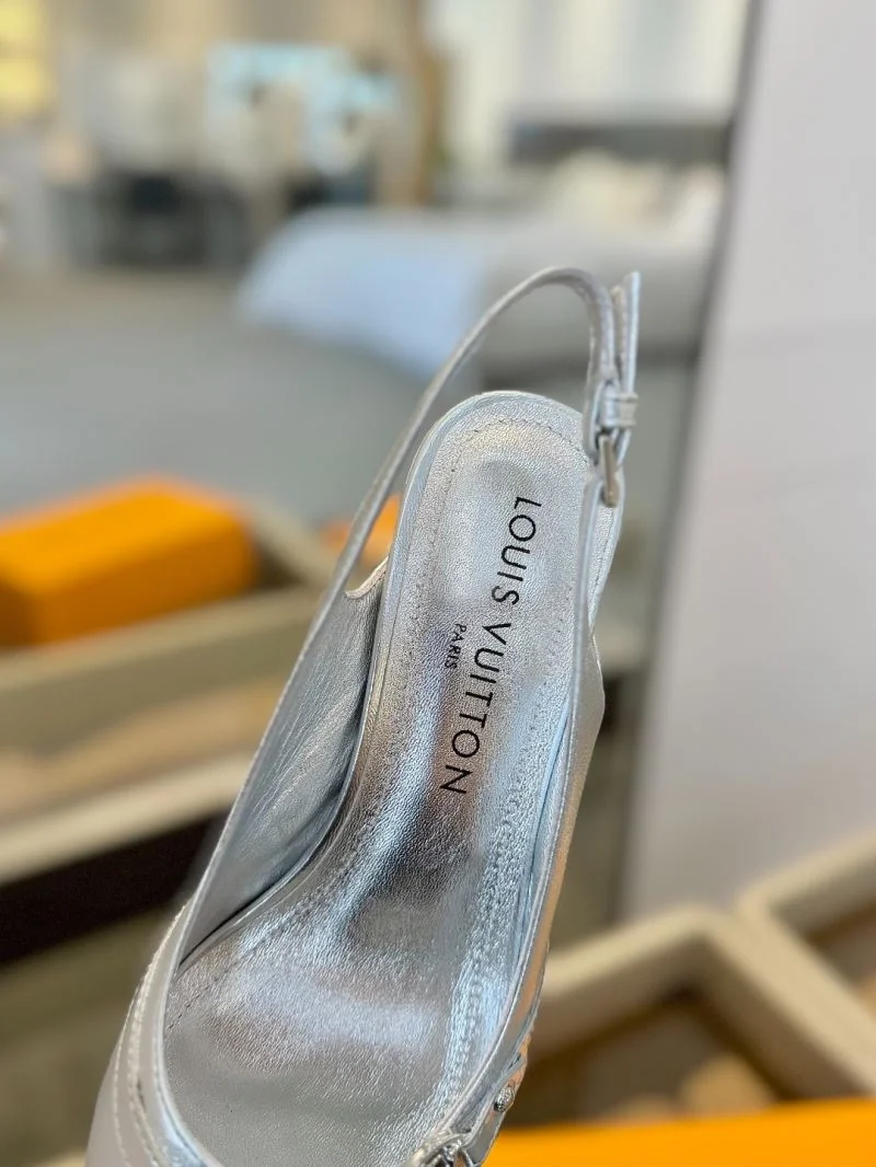 Trendsetting Louis Vuitton Sandals 31889