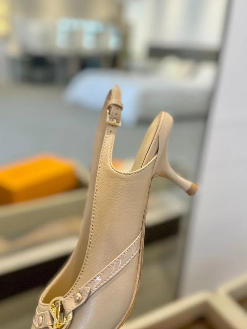 Versatile Louis Vuitton Sandals 31894