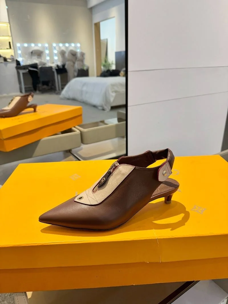 Lightweight Louis Vuitton Sandals 31893