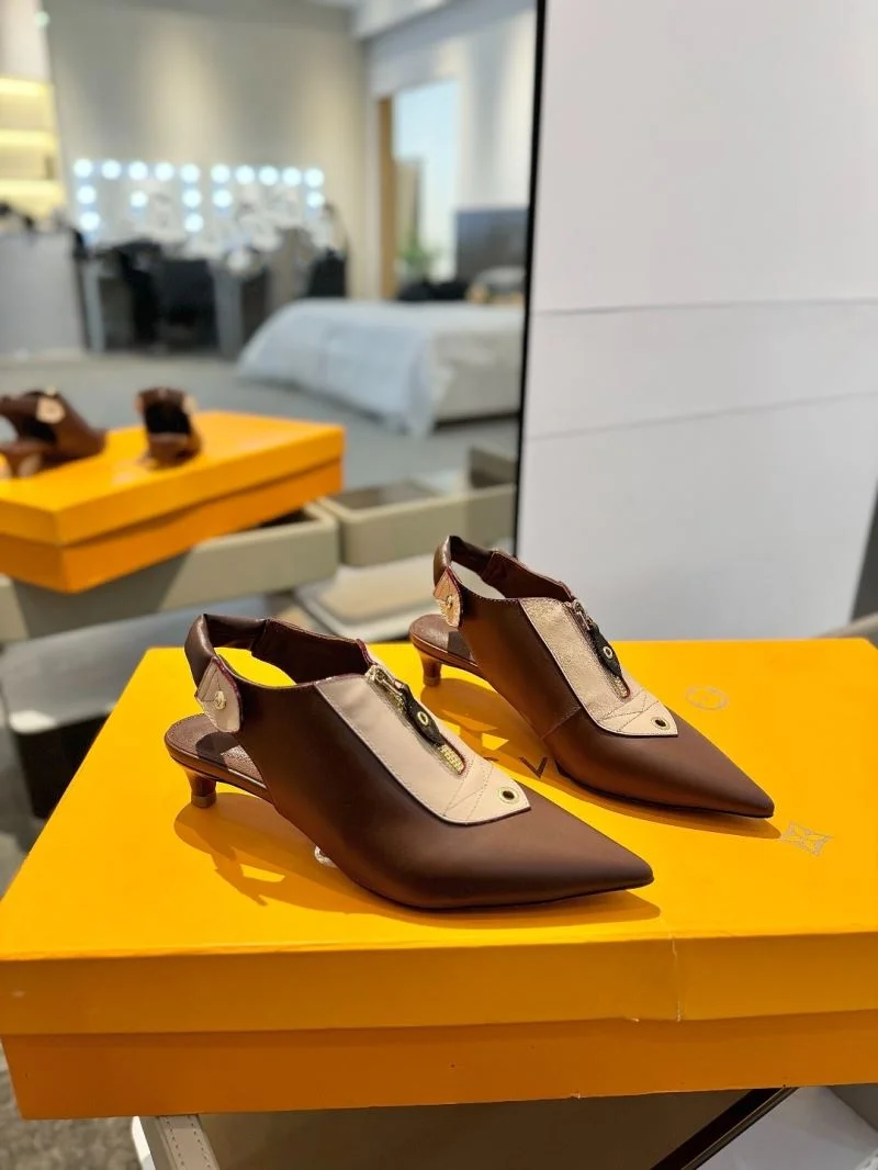 Lightweight Louis Vuitton Sandals 31893
