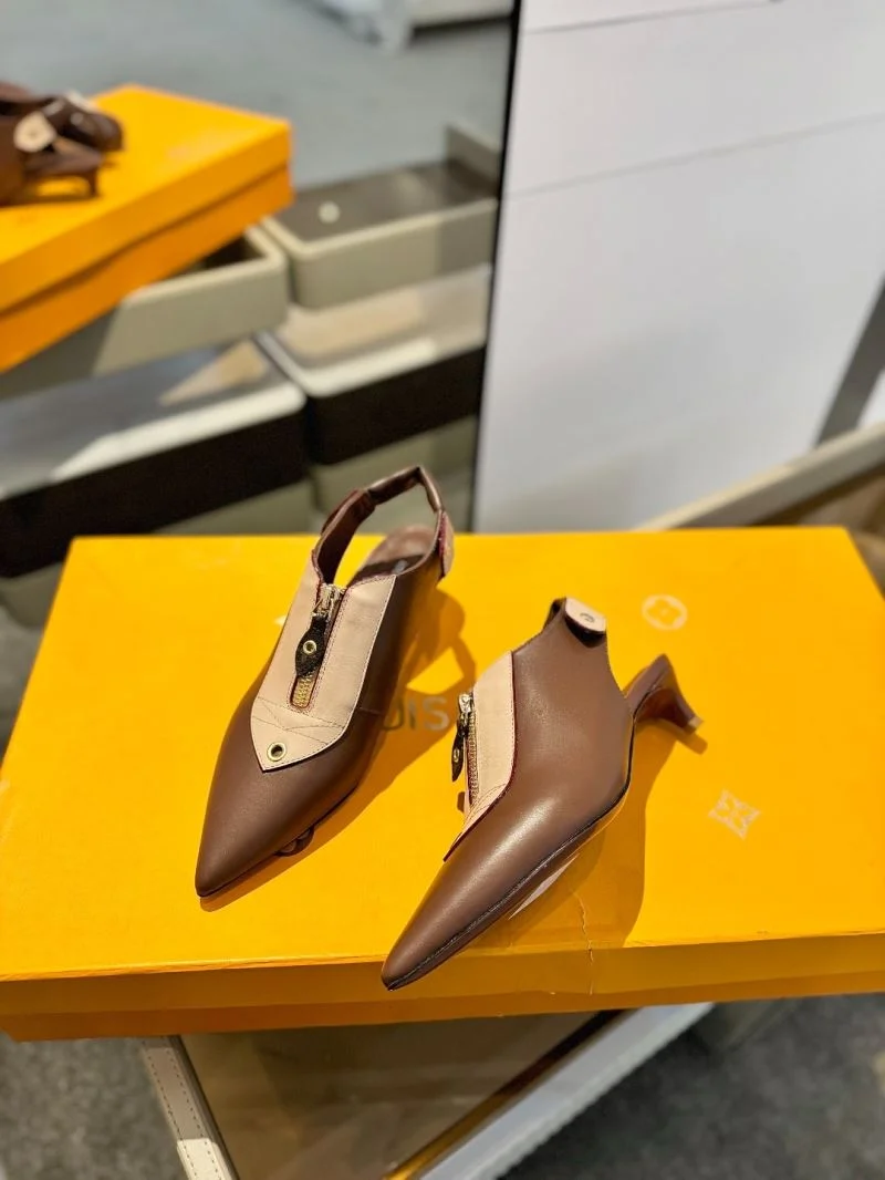 Lightweight Louis Vuitton Sandals 31893