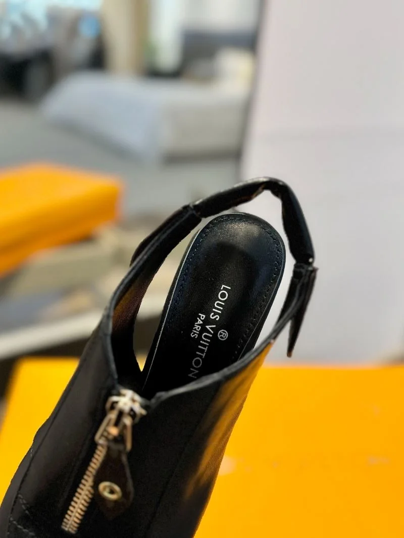 Louis Vuitton Sandals UrbanChic 31884