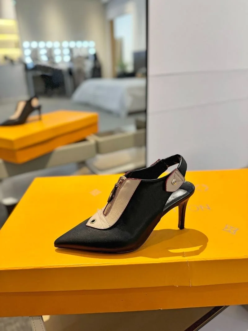 Louis Vuitton Sandals Elegant 31875