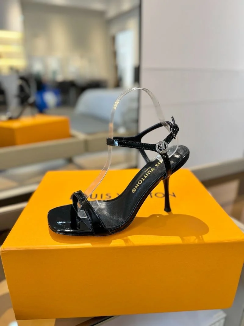 Louis Vuitton Sandals Premium 31882