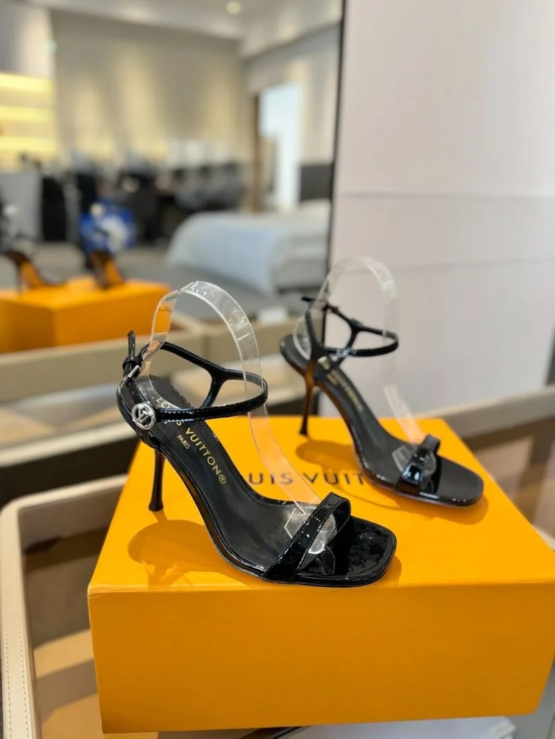 Louis Vuitton Sandals Premium 31882