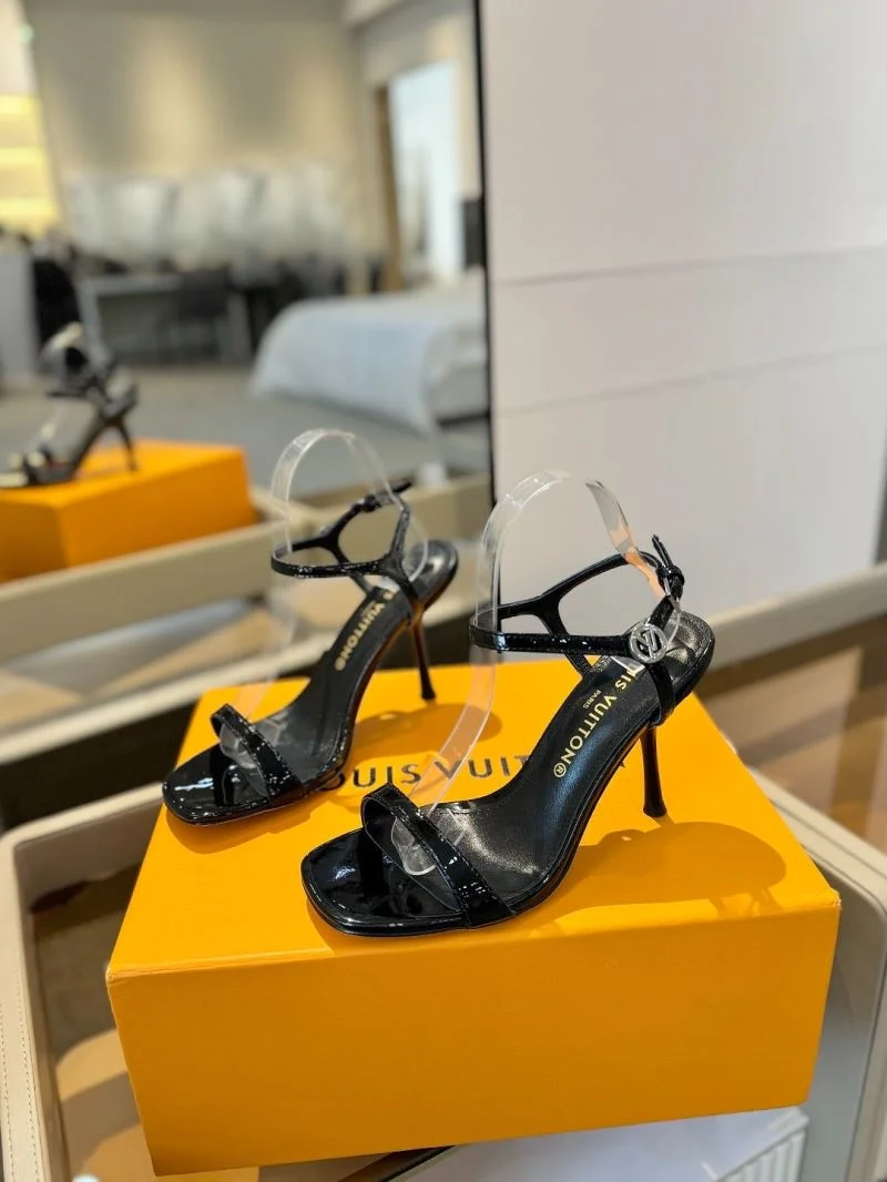 Louis Vuitton Sandals Premium 31882