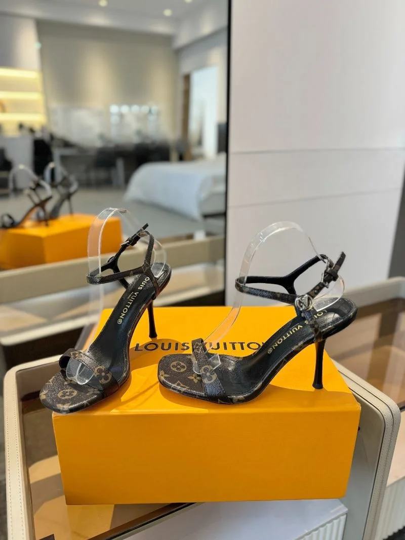 SmoothTexture Louis Vuitton Sandals 31876