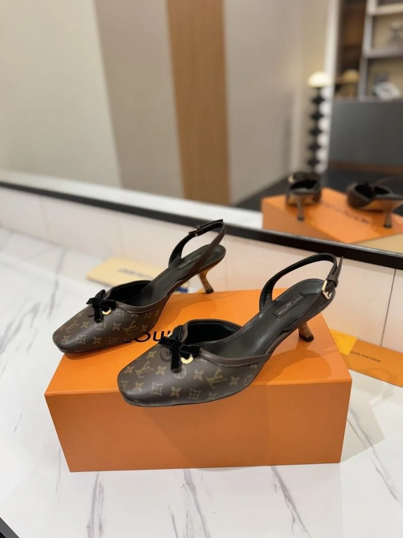 Supportive Louis Vuitton Sandals 31874