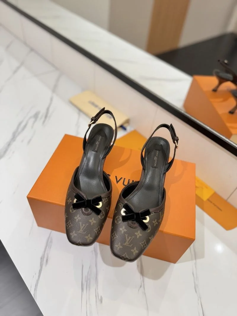 Supportive Louis Vuitton Sandals 31874