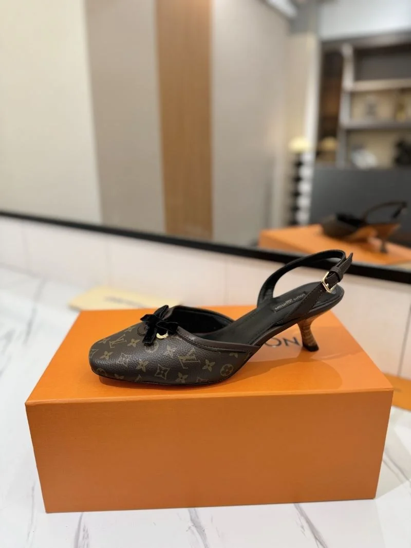 Supportive Louis Vuitton Sandals 31874