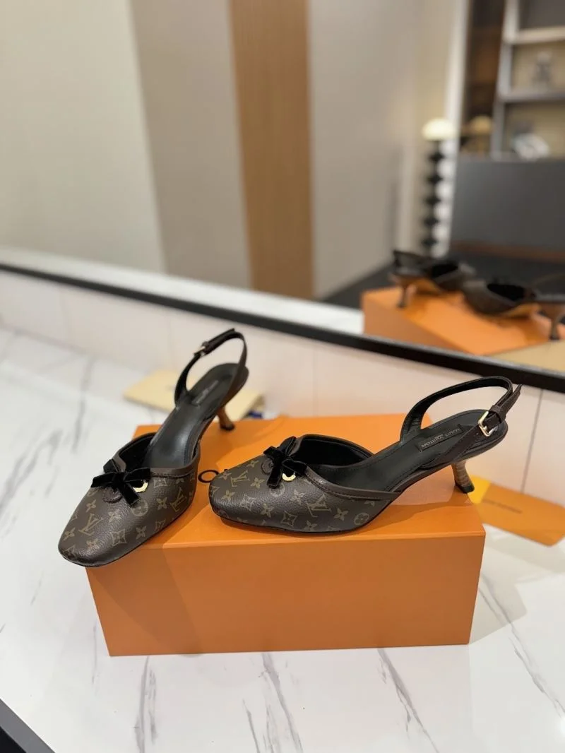 Supportive Louis Vuitton Sandals 31874