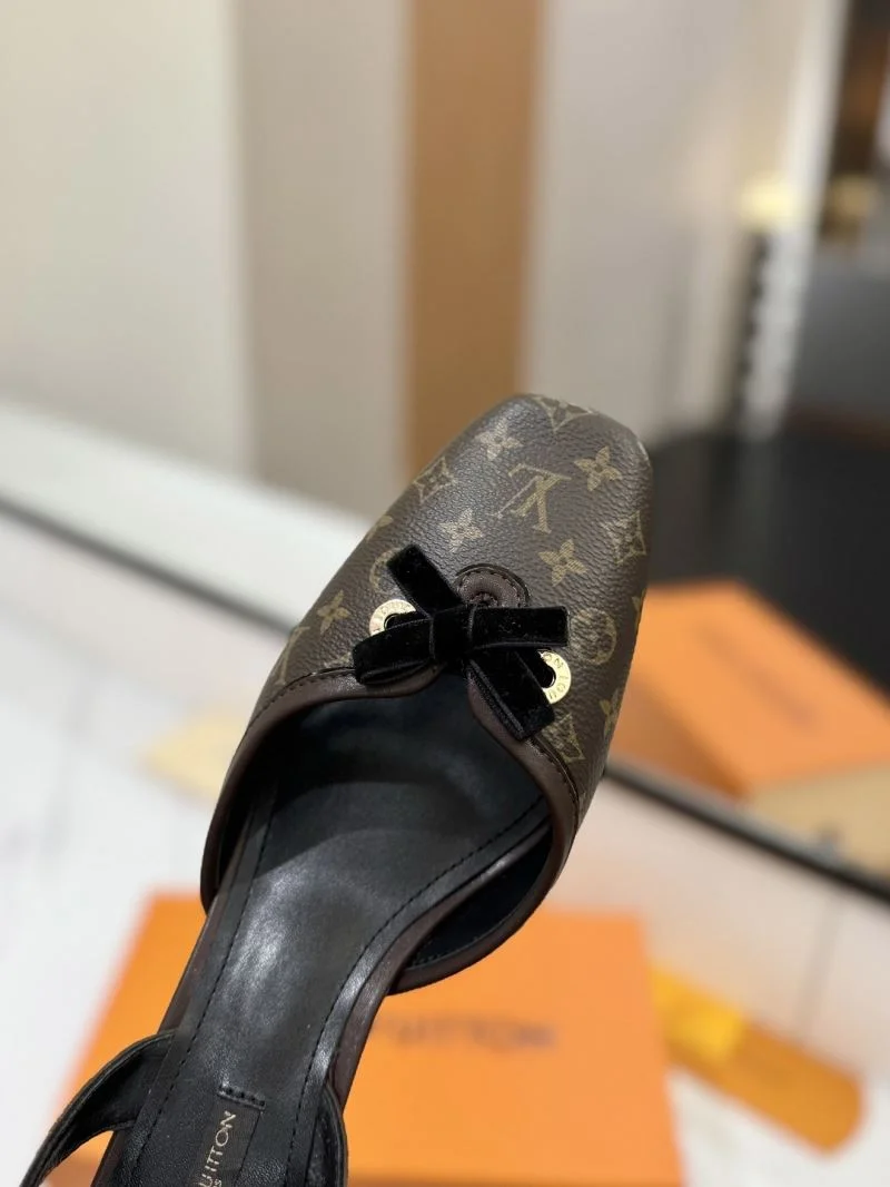 Supportive Louis Vuitton Sandals 31874