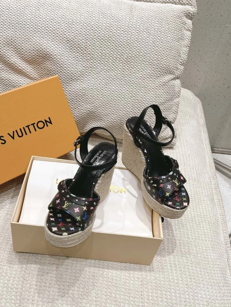 Louis Vuitton Sandals Classic 33315