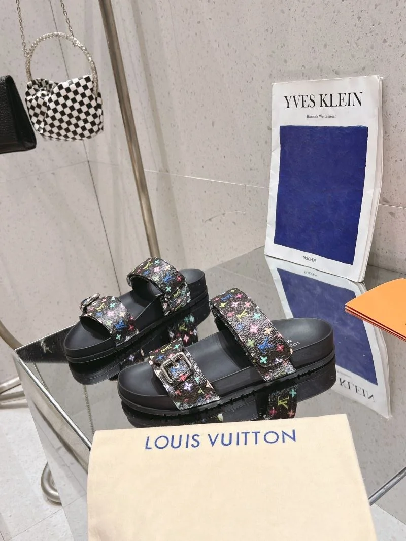 NewStyle Louis Vuitton Sandals 33302
