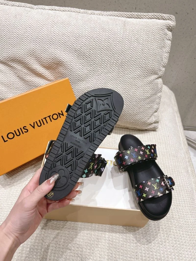 NewStyle Louis Vuitton Sandals 33302