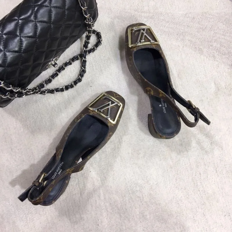 RelaxedFit Louis Vuitton Sandals 31163