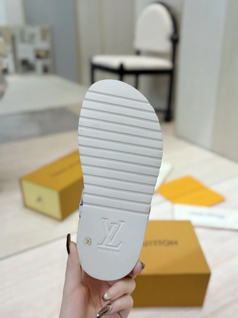 Sleek Louis Vuitton Sandals 31157